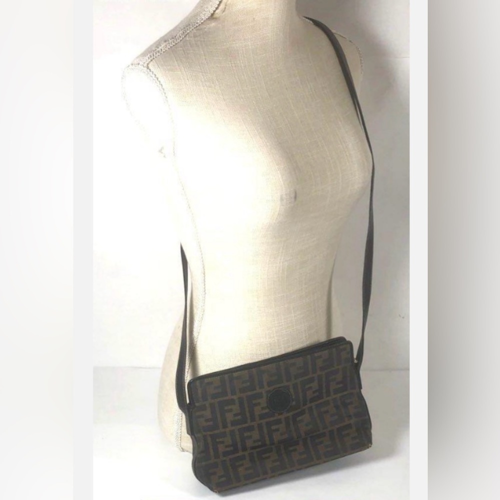 Fendi Brown Crossbody Bag with Classic Design